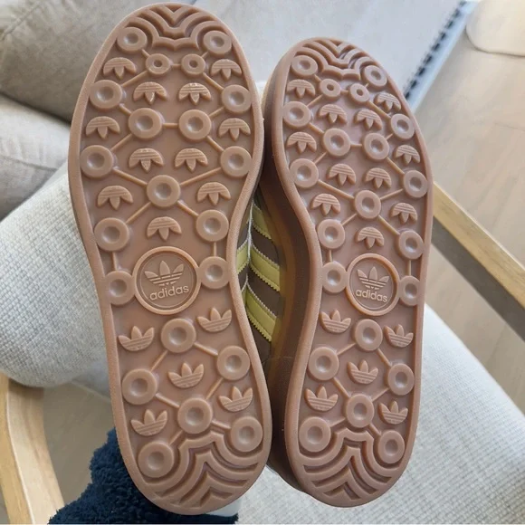 NWOB Adidas Gazelle Bold Platform Sneakers in Brown and Yellow - Picture 6 of 6